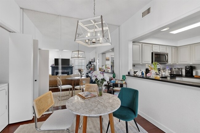 Photo - 5859 Frankford Rd Unit 512