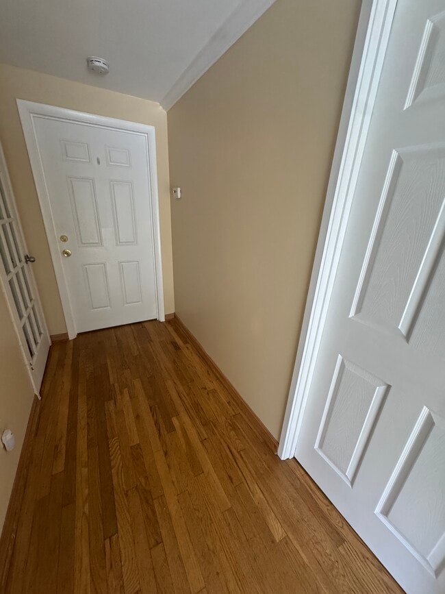 Entrada - 19621 Sparr Spring Rd