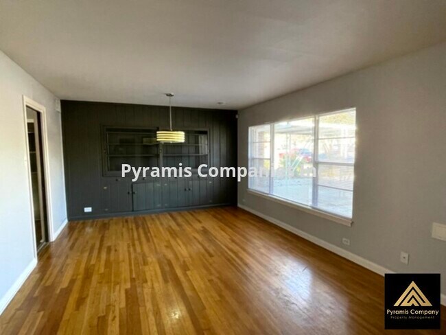 Photo - 506 Trudell Dr