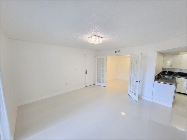 Photo - 8520 SW 212th St Unidad 107