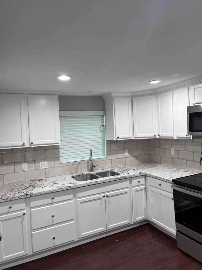 Photo - 214 S San Jacinto Ave