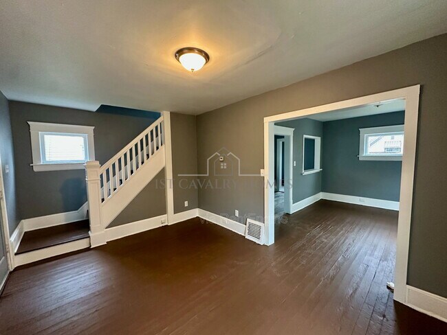 Photo - 435 Windsor St