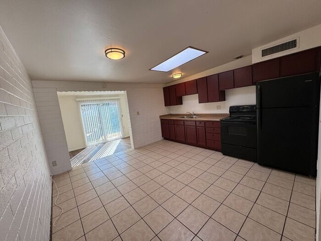 7467 E Desert Spring Dr