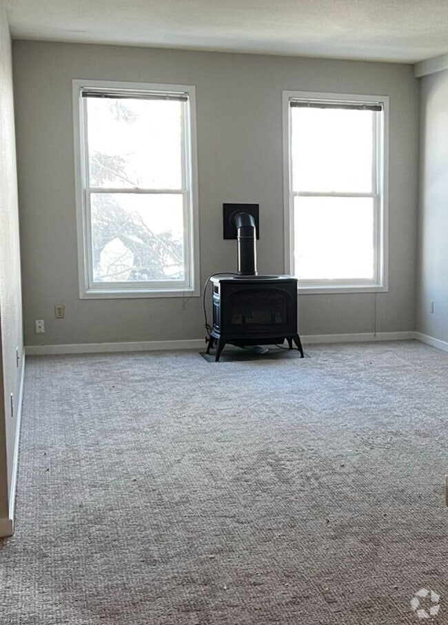 Building Photo - Super spacious 1 bedroom in town! Unit 242 Rental