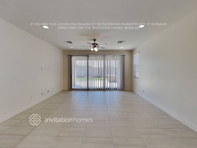 18371 W Vista Norte St
