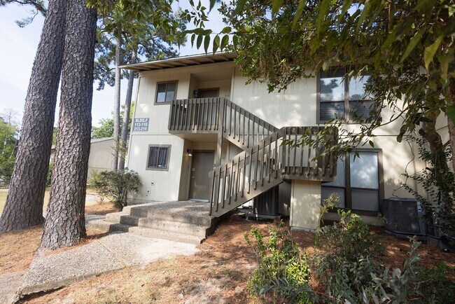 Photo - 15919 Golf Club Dr Unit 216