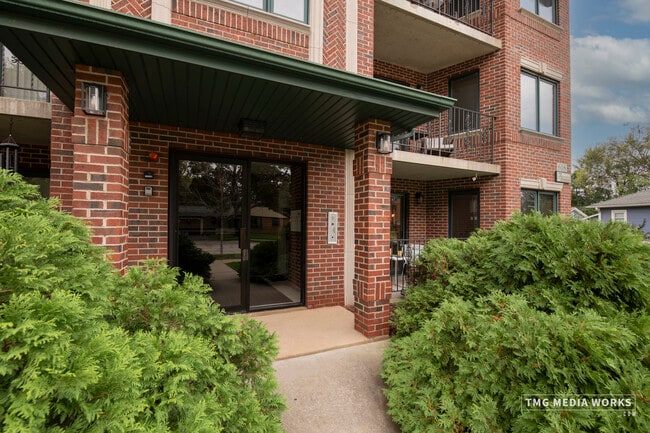 Photo - 616 E 5th Ave Unit 101