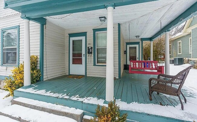 Photo - 241 Kentucky Ave Unidad A