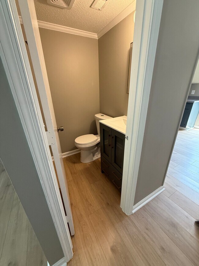 Photo - 1405 Harth Dr Unidad A