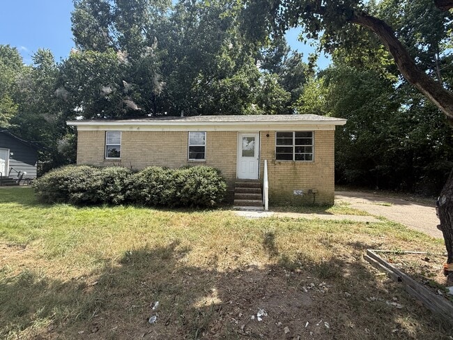 Building Photo - 114 Jelk St Rental