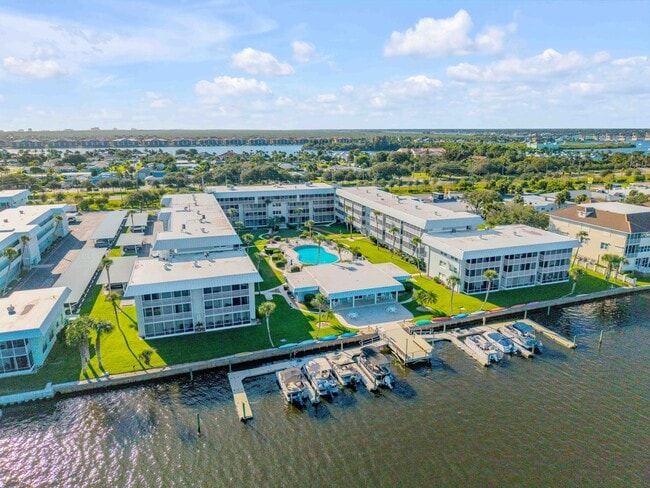 Building Photo - New Smyrna Fully Furnished 2BD/2BA Beach Condo in Waterfront Community! Unit C304