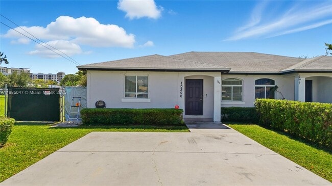 Building Photo - 10352 SW 181st St Unit 2