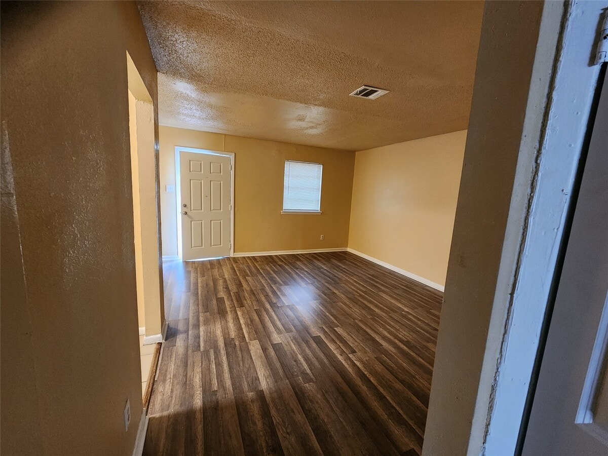 Photo - 4311 Yellowstone Blvd Unidad 6