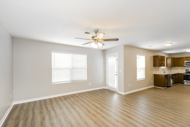 Photo - 15 Betty Ann Ln