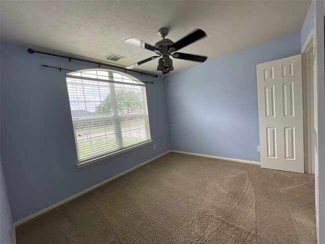 Photo - 893 Bent Sail Ln