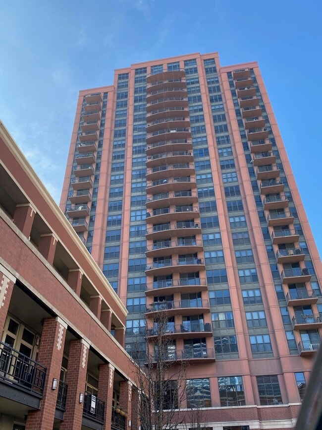 Photo - 330 N Jefferson St Unit 1303