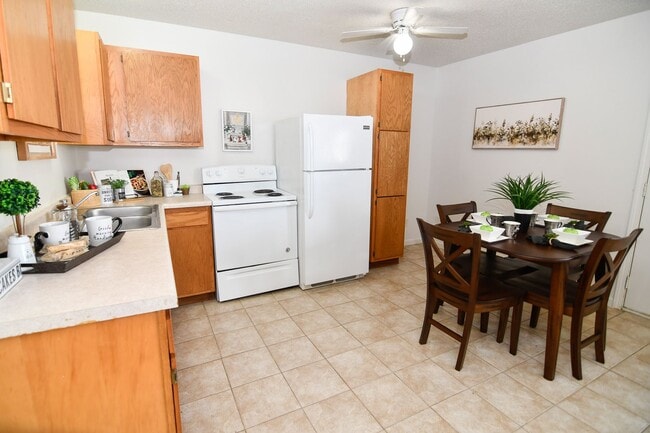 Photo - Cedar Pointe