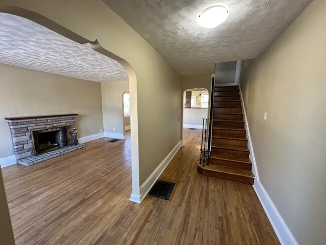 Building Photo - 127-127 Steadman St Unit 125