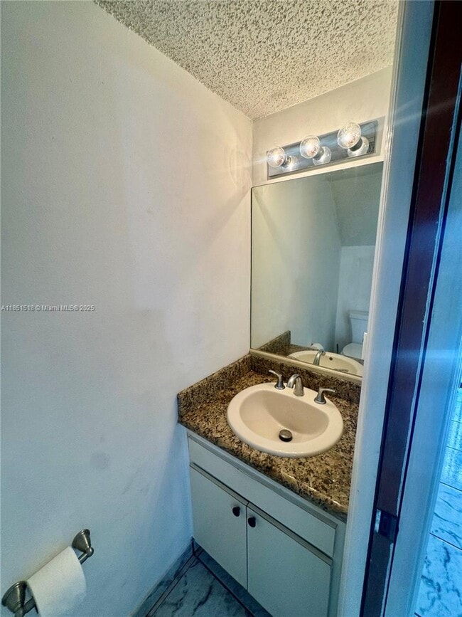 Photo - 1319 W 51st Pl Unit B9