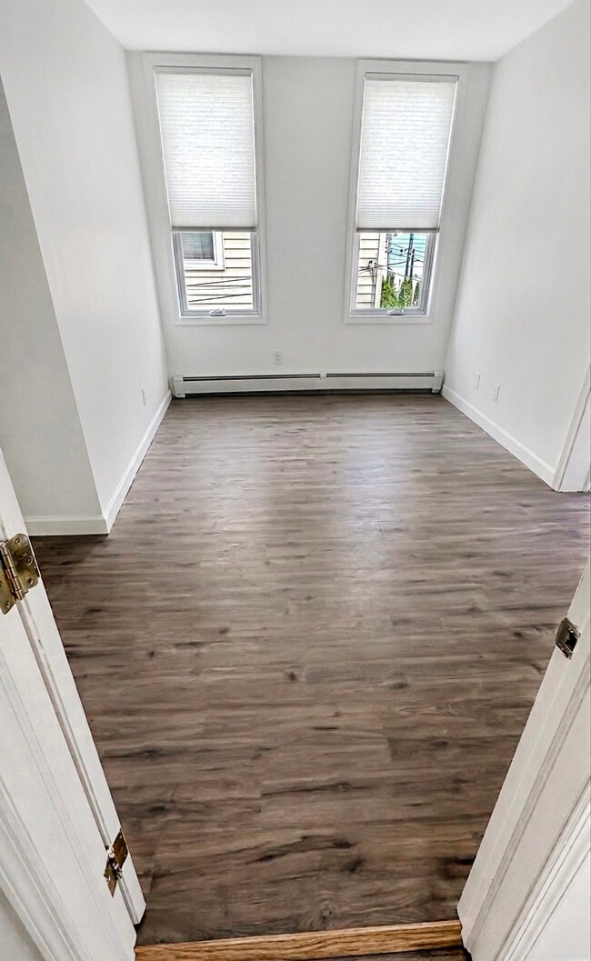 Photo - 132 Bayview Ave Unit 2