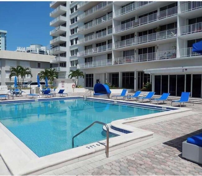 5750 Collins Ave Unit 2C