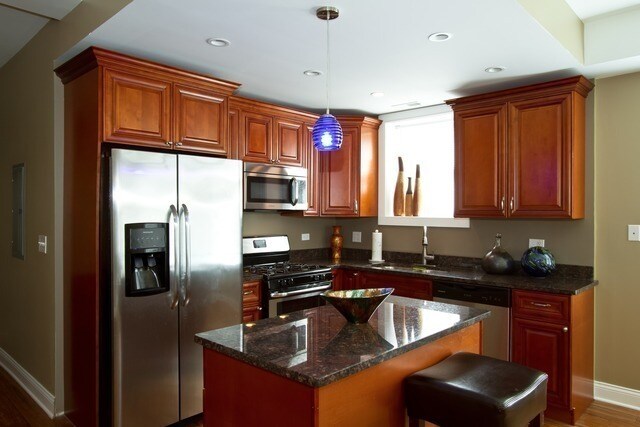 Photo - 4755 S St Lawrence Ave Unidad B3