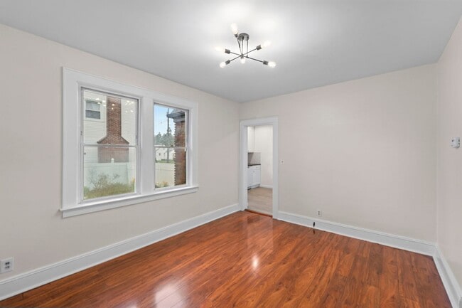 Photo - 2215 N Wood Ave