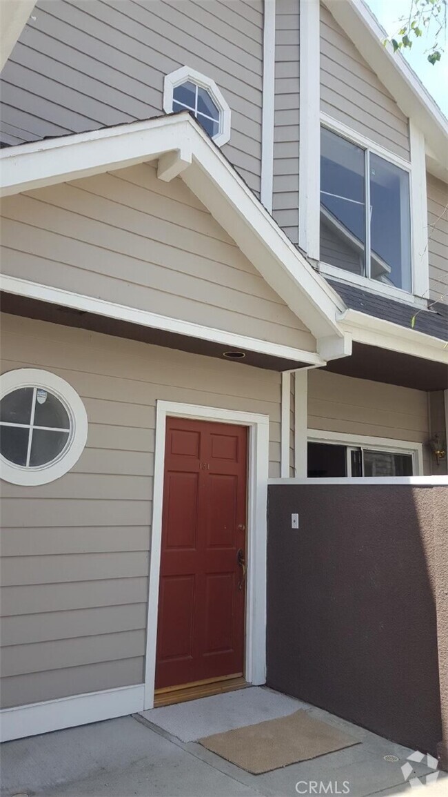 Building Photo - 8624 De Soto Ave Rental