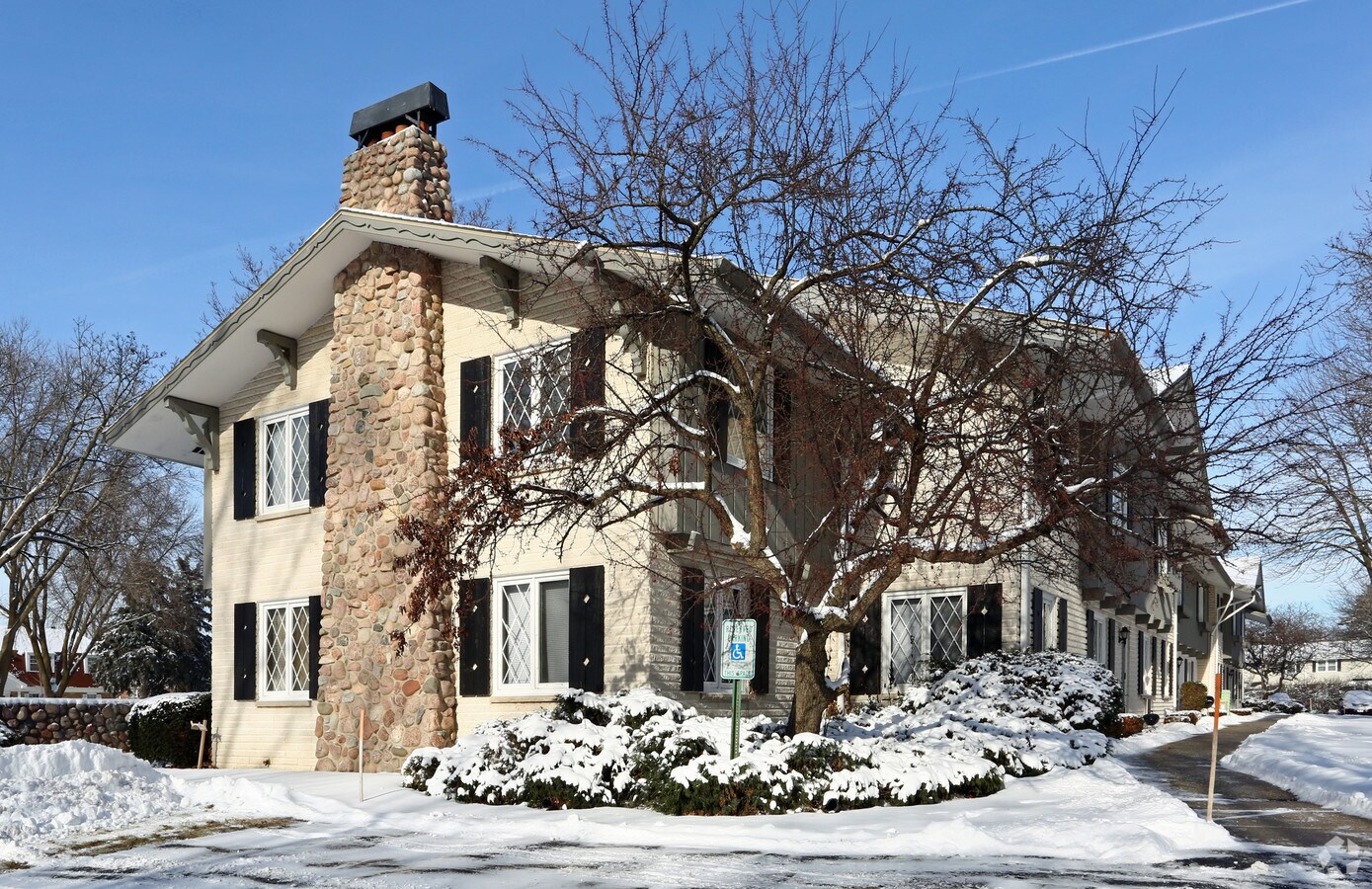Photo - Cedarview Apartments