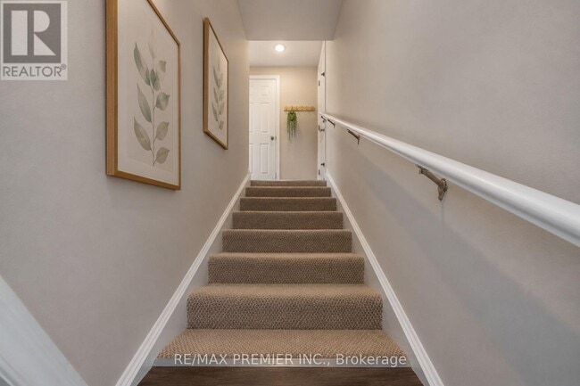 Photo - 36 48th St S