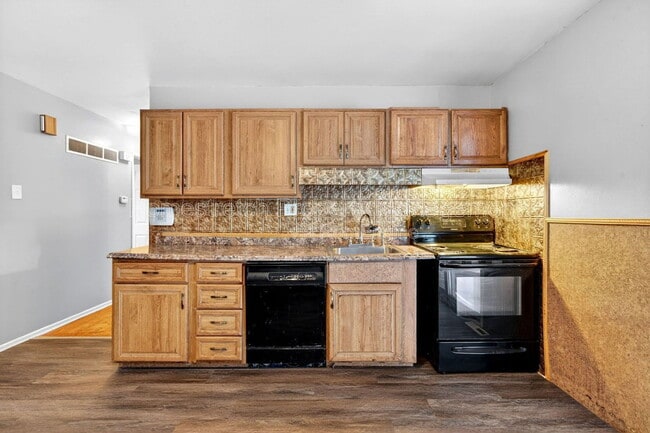 Photo - 2668 Daman Ct