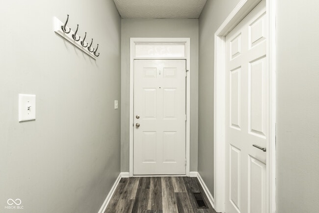 Photo - 2525 Central Ave