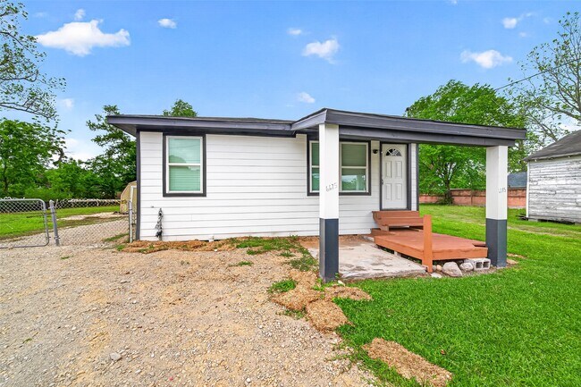 Photo - 6615 W Montgomery Rd