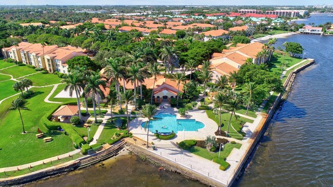 Building Photo - 140 Yacht Club Way Rental