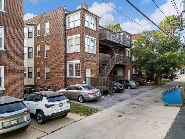 757 Syracuse Ave