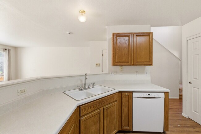 Photo - Very Nice 2 Bedroom, 2 1/2 Bath Townhome in Quail Run! Community Pool & Tennis Courts! Minutes To...