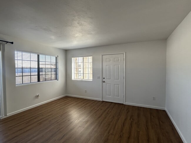Photo - 1190 Ramar Rd