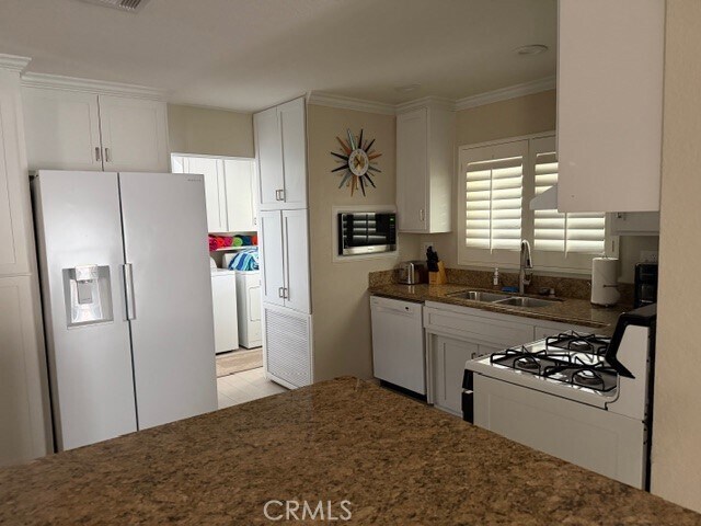 2104 S Birdie Way