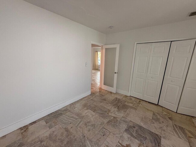 Photo - 1618 NE 33rd St