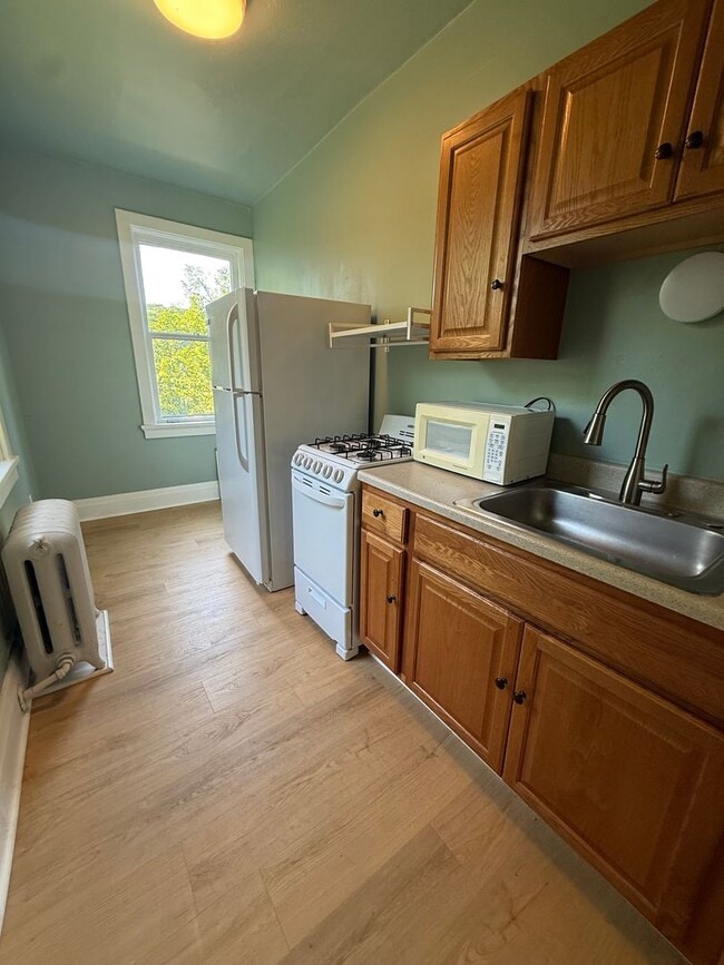 Photo - Hidden Gem-2 bedroom unit in Glenshaw/Shaler Unit 3
