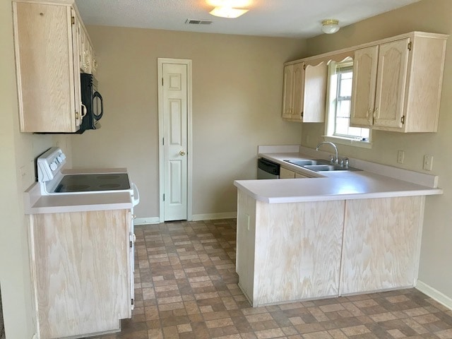 Photo - SkylarMillAve6806 Unit 1