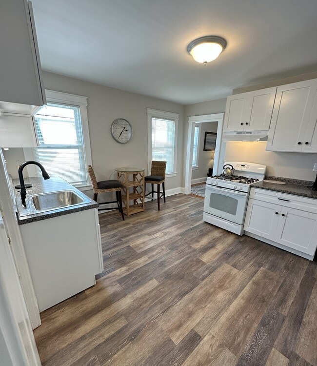 Building Photo - 664 Flatbush Ave Unit FURNISHED NEWLY UPDATED