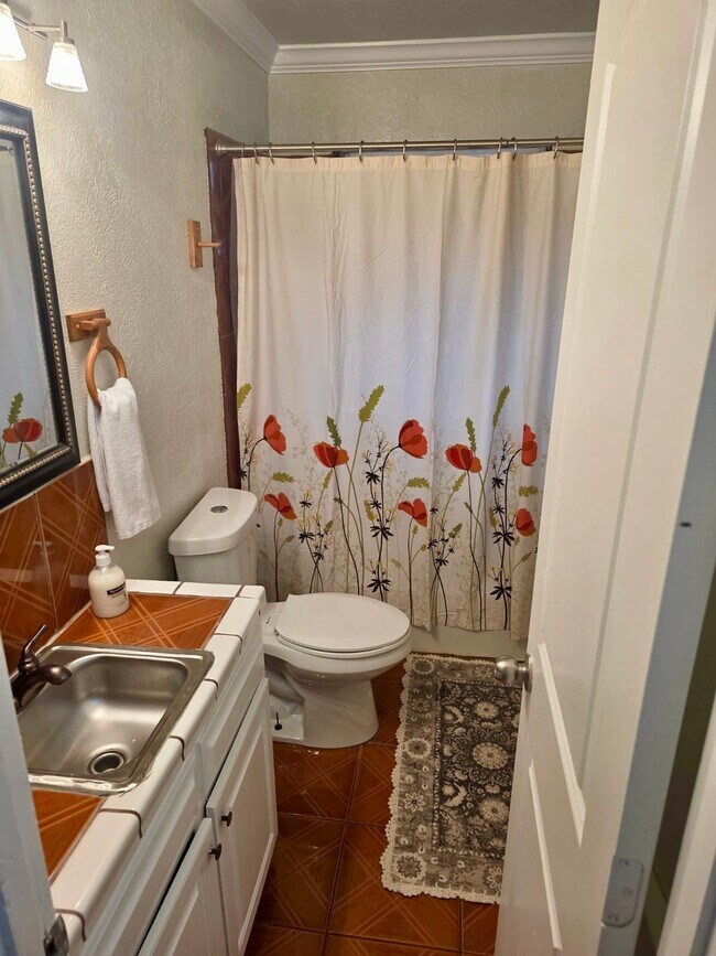 Photo - 814 Connally Terrace Unit 3