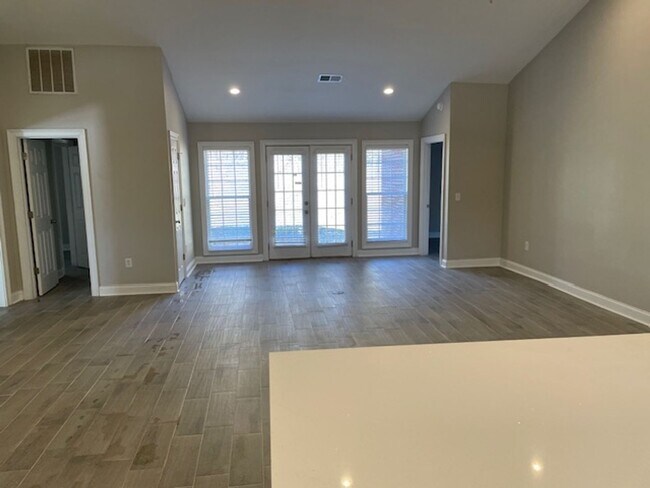 Photo - Newly Renovated!