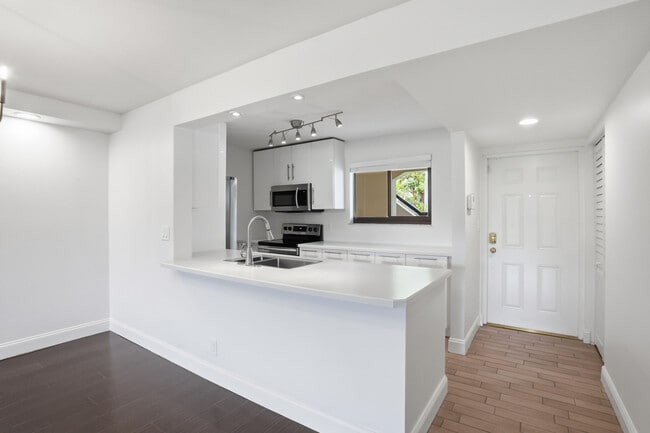 Photo - 110 NW 70th St Unit 103