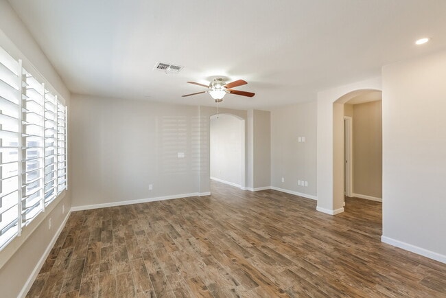 Photo - 10898 W Alvarado Rd