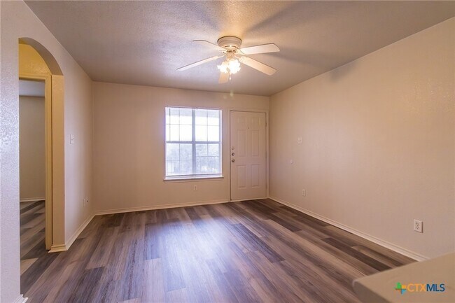 Photo - 3409 Toledo Dr Unit D