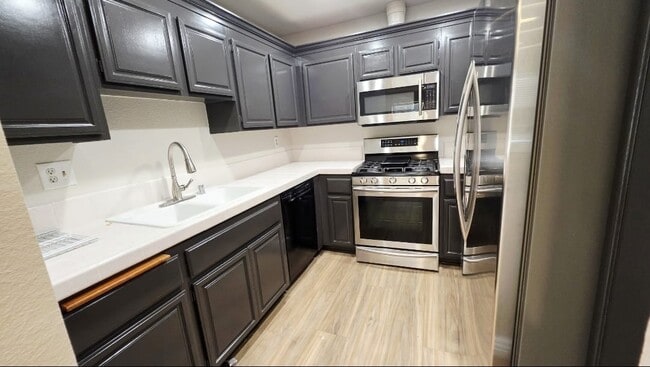 12600 Euclid St Unidad Villa Grande
