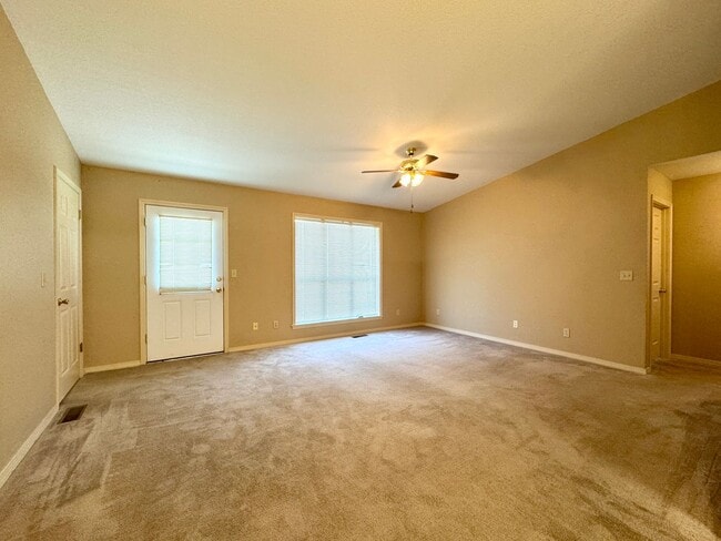 Photo - 3 Fox Run Ln Unit Apt 3