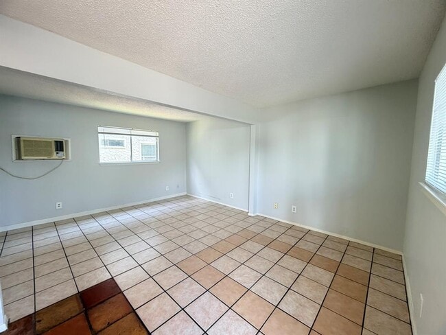 Photo - 2609 E Cesar Chavez St Unit 104